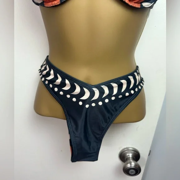 Commense Black Orange Bird Print Bikini Top & Scrunchie Booty Bottoms NWT XS - Picture 9 of 16